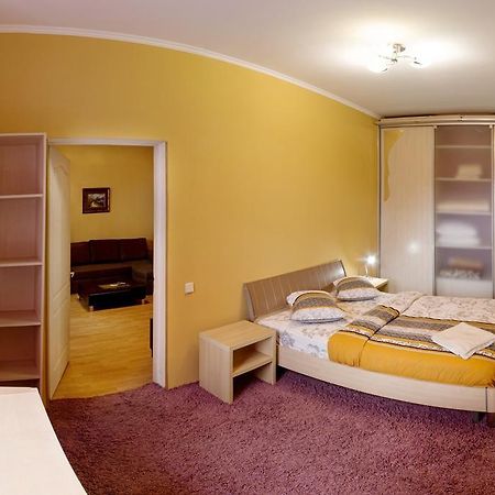 Kyiv Apartment In The City Center On Turgenevskaya Street Exterior foto
