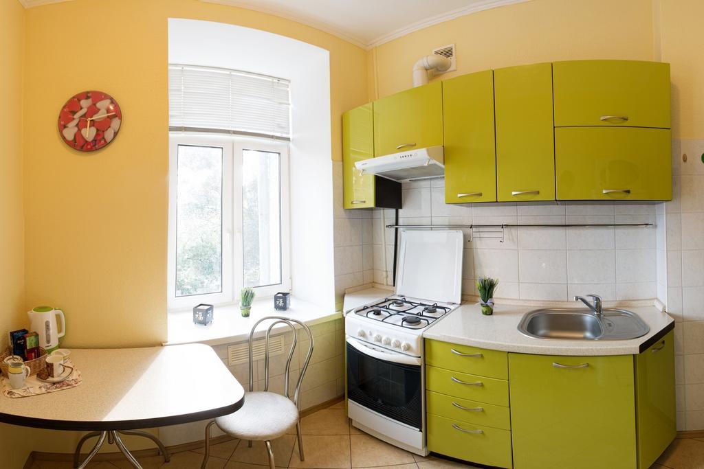 Kyiv Apartment In The City Center On Turgenevskaya Street Exterior foto
